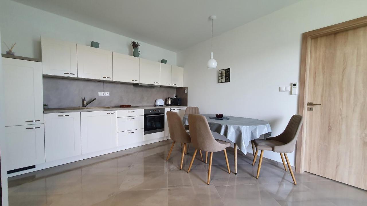 Kékvitorla Apartman Keszthely Esterno foto