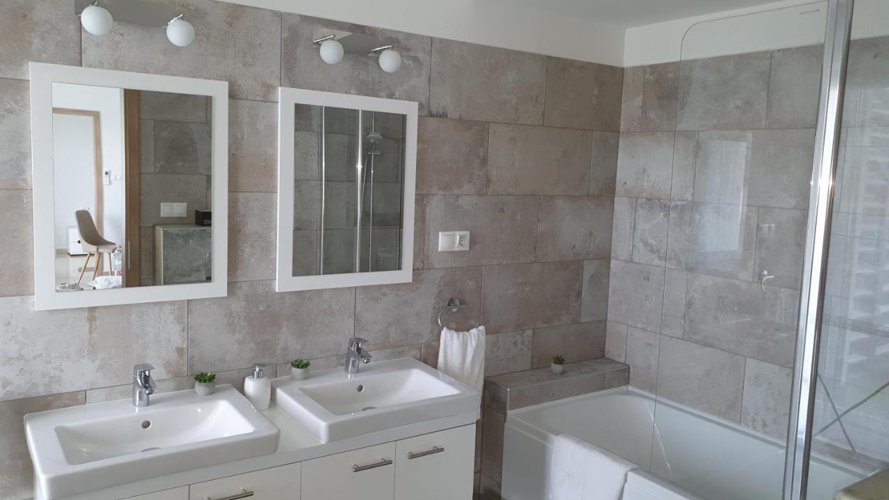 Kékvitorla Apartman Keszthely Esterno foto